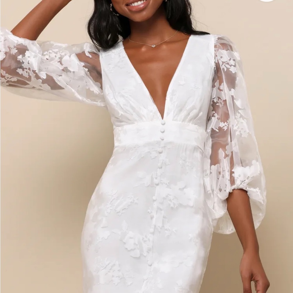 NWT Lulu’s Elegant White Floral Dress